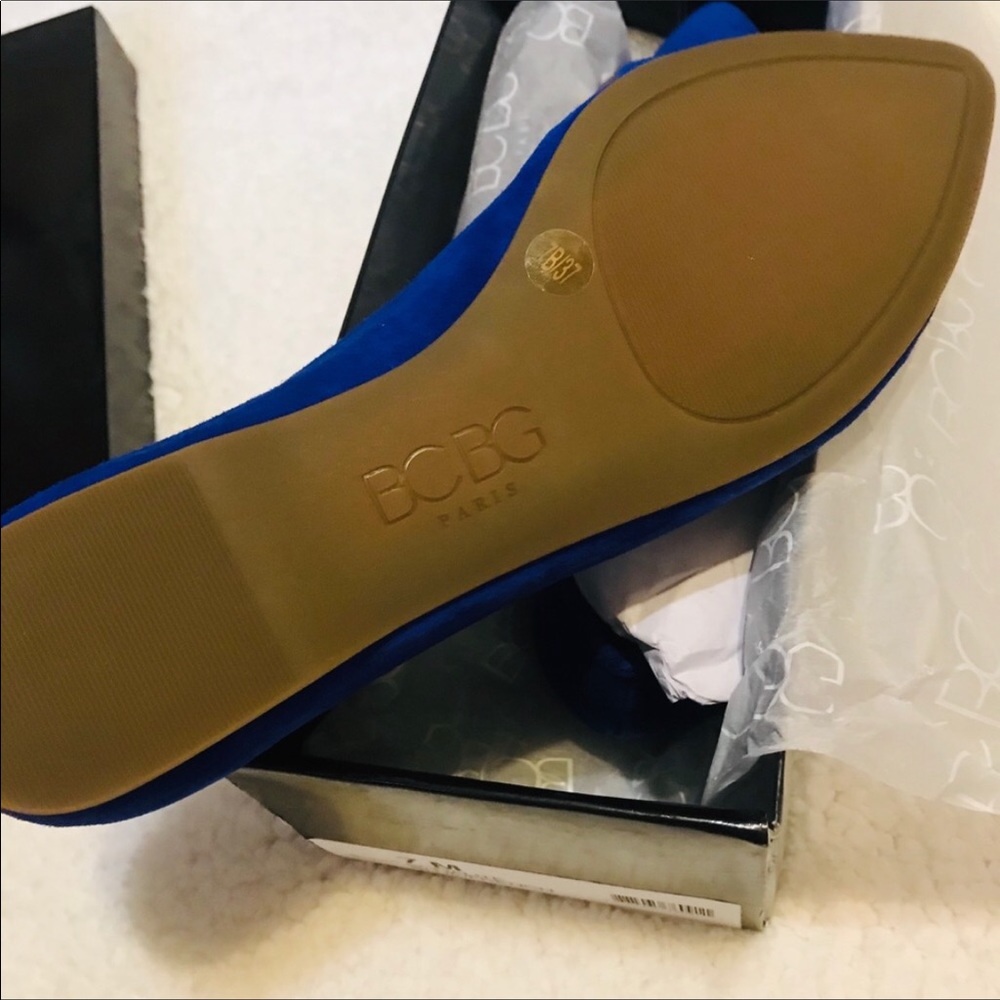 NIB New BCBGeneration suede flats blue - Picture 6 of 7